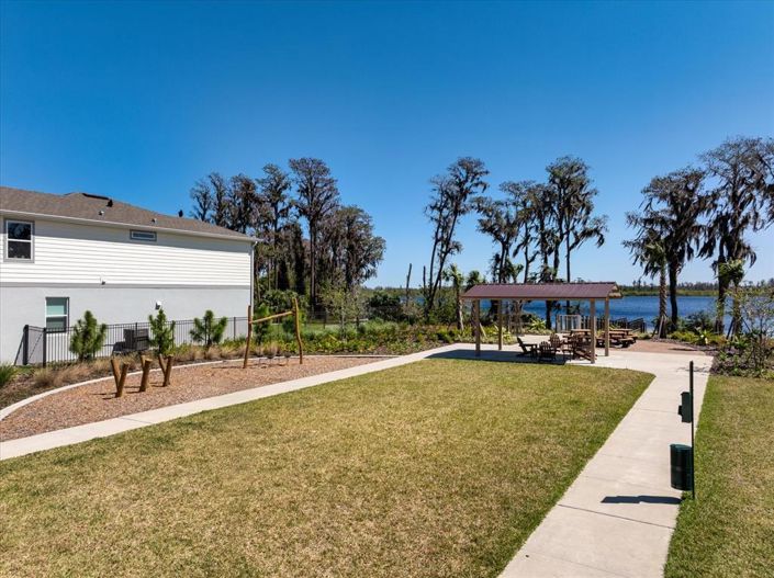 Image No.26-4 Bed Property for sale