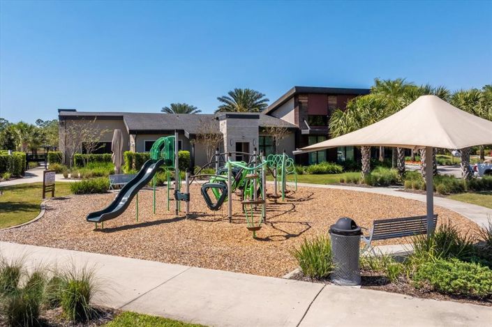 Image No.32-4 Bed Property for sale