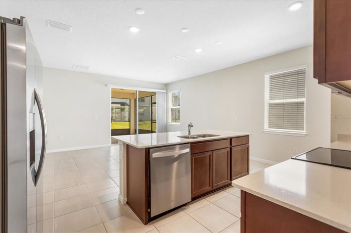 Image No.5-4 Bed Property for sale