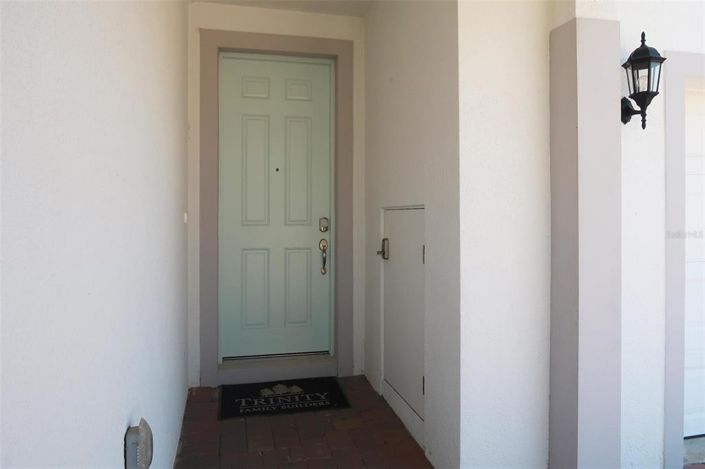 Image No.2-4 Bed Property for sale