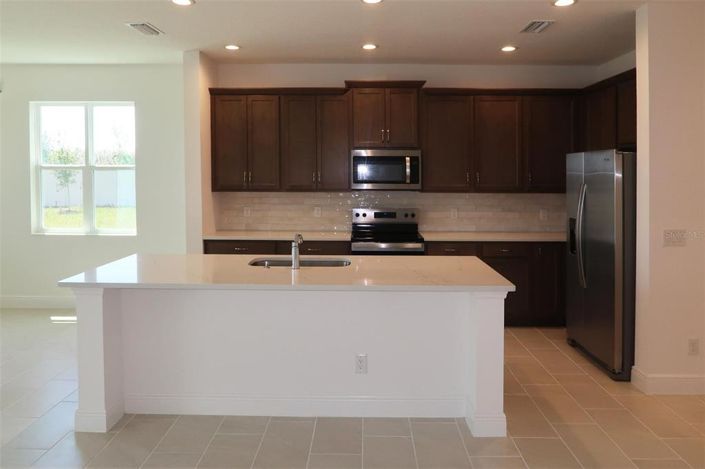 Image No.5-4 Bed Property for sale