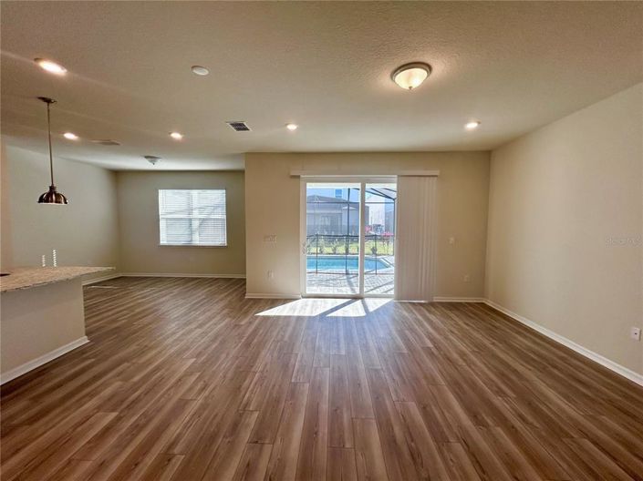 Image No.16-5 Bed Property for sale