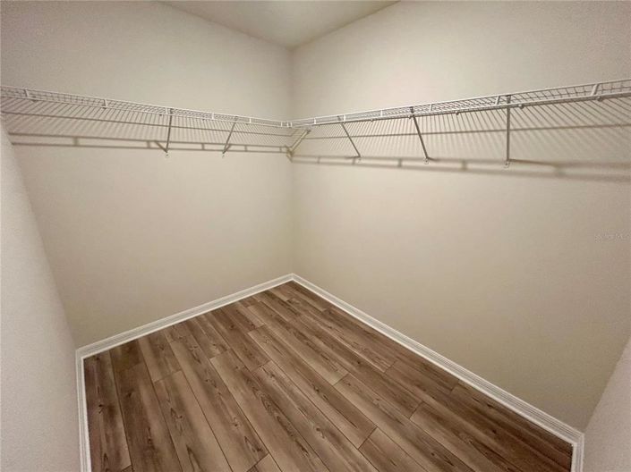 Image No.26-5 Bed Property for sale