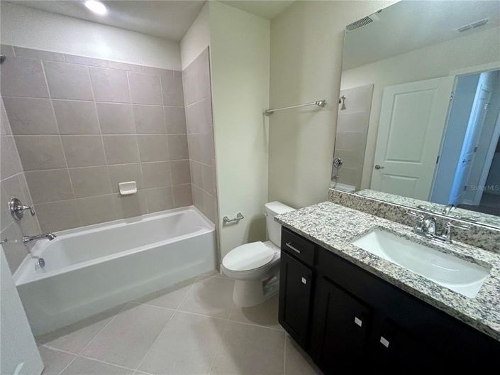 Image No.40-5 Bed Property for sale