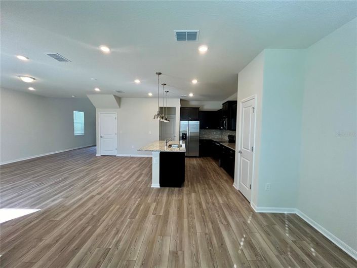 Image No.9-5 Bed Property for sale