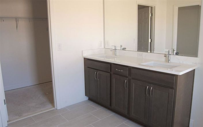 Image No.8-Propriété de 6 chambres à vendre à Clermont