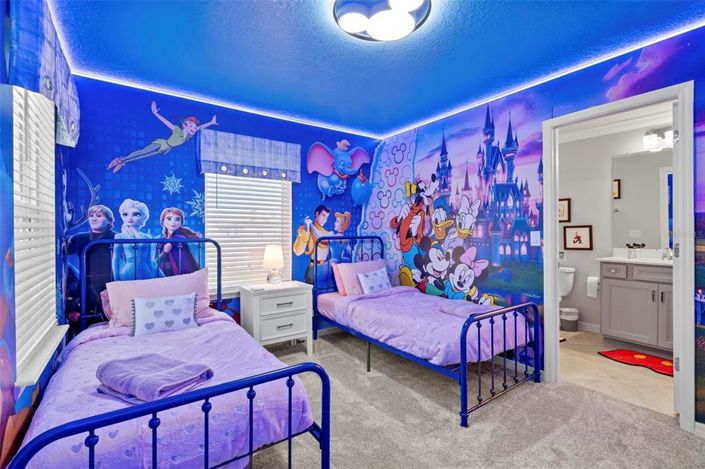 Image No.22-5 Bed Property for sale