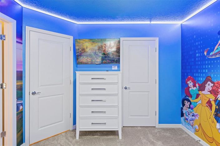 Image No.24-5 Bed Property for sale