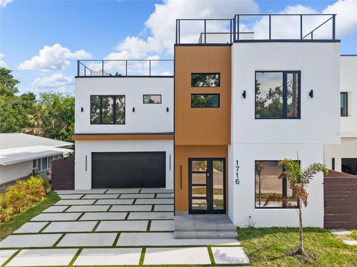 Image No.1-Propriété de 4 chambres à vendre à Sarasota