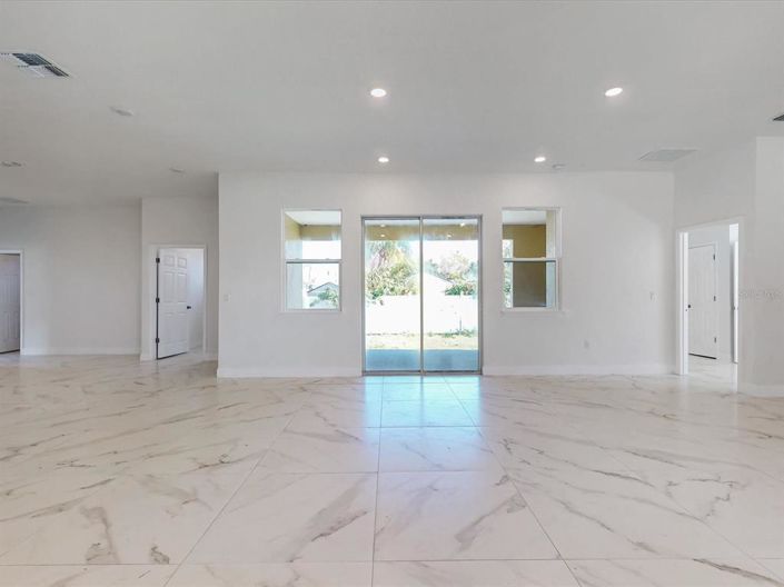 Image No.6-Propriété de 3 chambres à vendre à Kissimmee