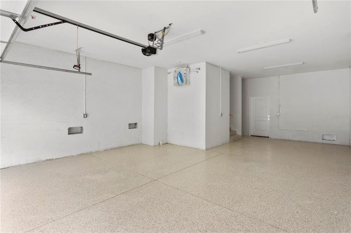 Image No.10-5 Bed Property for sale