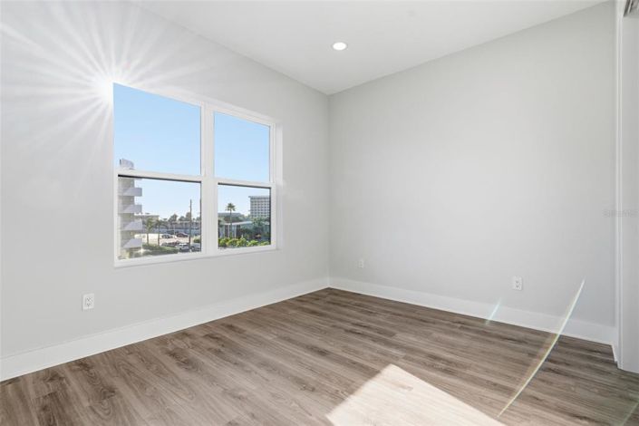 Image No.29-5 Bed Property for sale