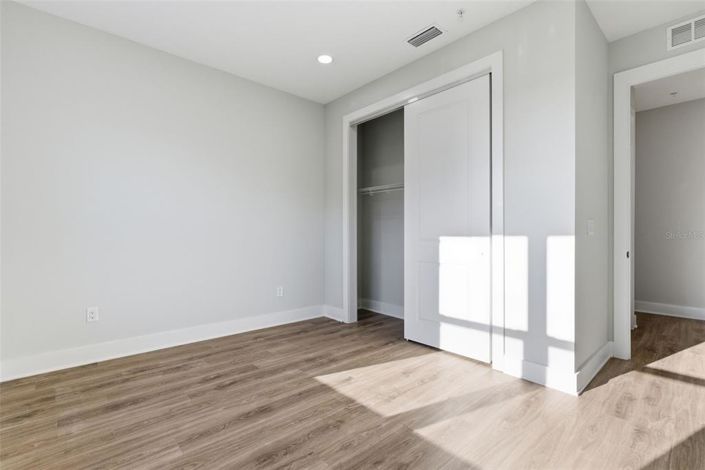 Image No.30-5 Bed Property for sale