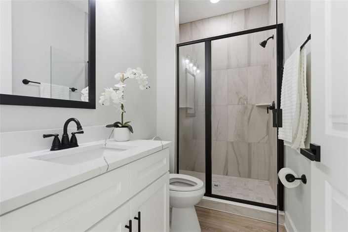 Image No.33-5 Bed Property for sale