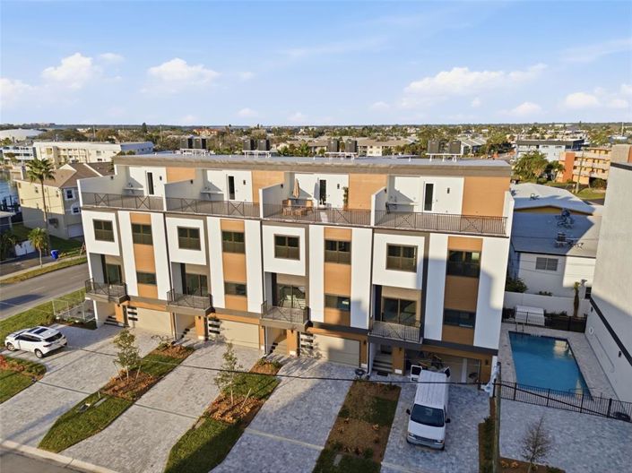 Image No.48-5 Bed Property for sale