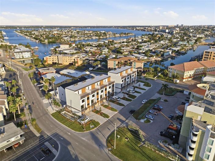 Image No.50-5 Bed Property for sale