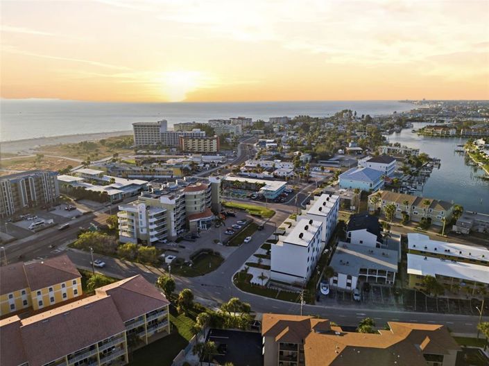 Image No.54-5 Bed Property for sale