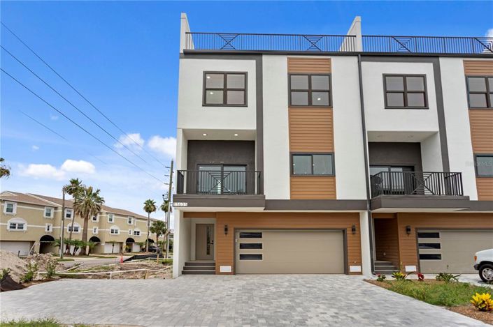 Image No.6-5 Bed Property for sale