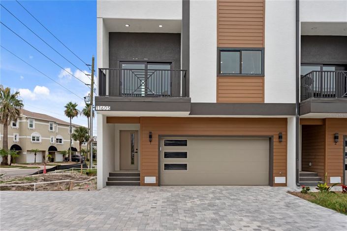 Image No.7-5 Bed Property for sale