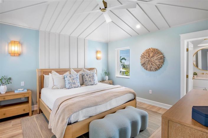 Image No.35-6 Bed Property for sale