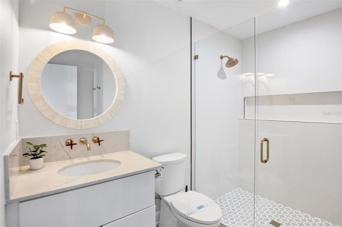 Image No.39-6 Bed Property for sale