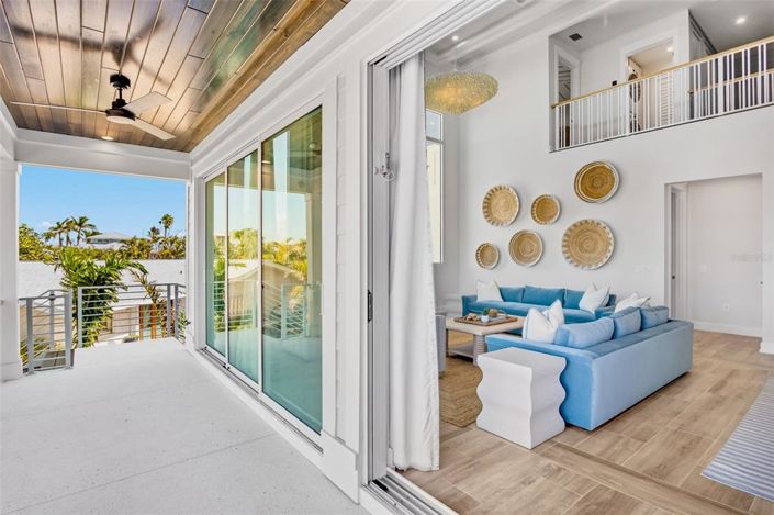 Image No.55-6 Bed Property for sale