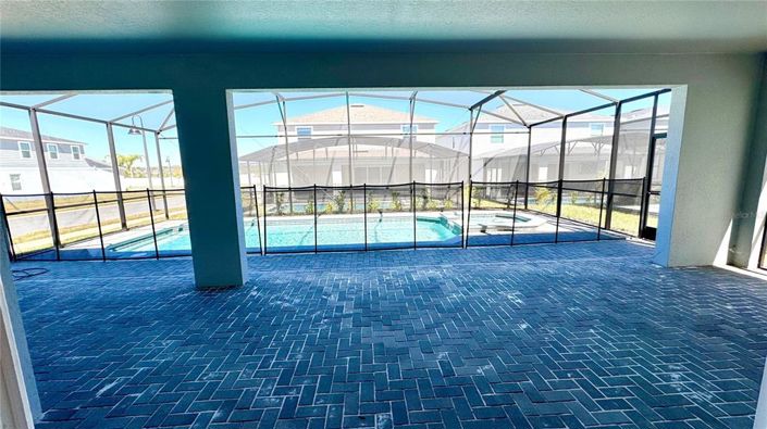 Image No.26-10 Bed Property for sale