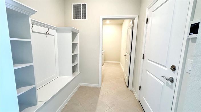 Image No.4-10 Bed Property for sale