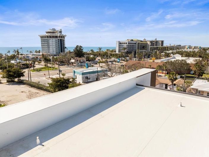 Image No.20-4 Bed Property for sale