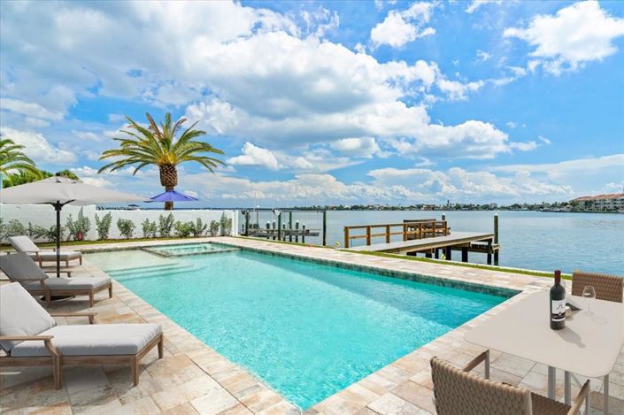 Image No.29-4 Bed Property for sale