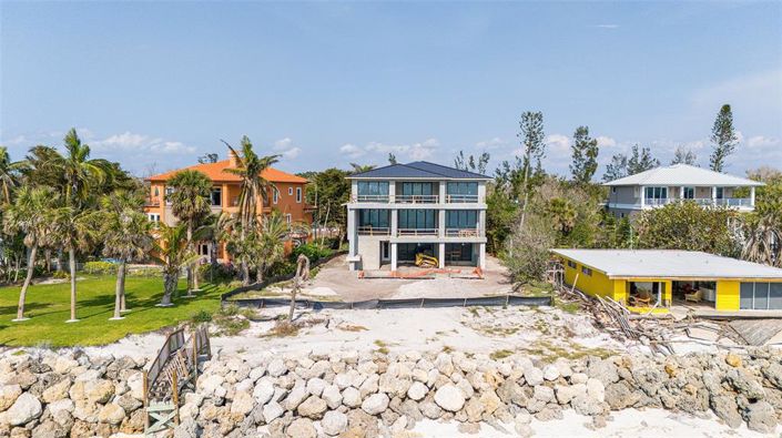 Image No.13-5 Bed Property for sale