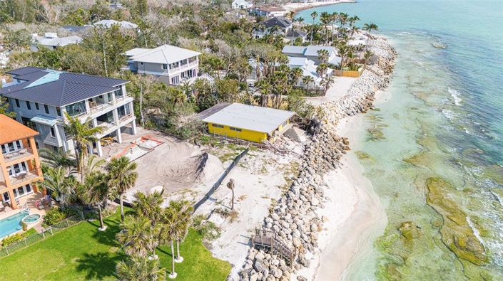 Image No.15-5 Bed Property for sale