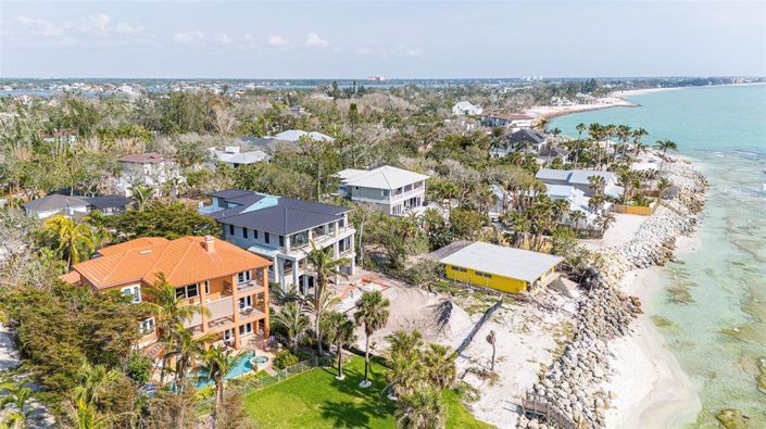 Image No.18-5 Bed Property for sale