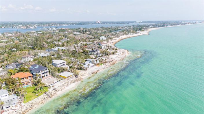 Image No.22-5 Bed Property for sale