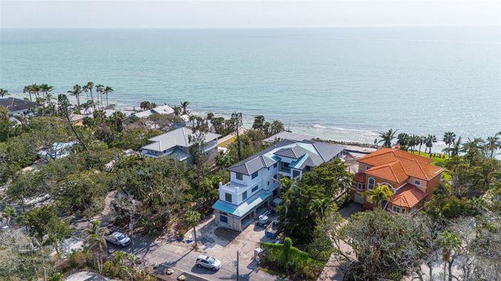 Image No.3-5 Bed Property for sale