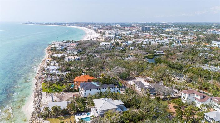 Image No.6-5 Bed Property for sale