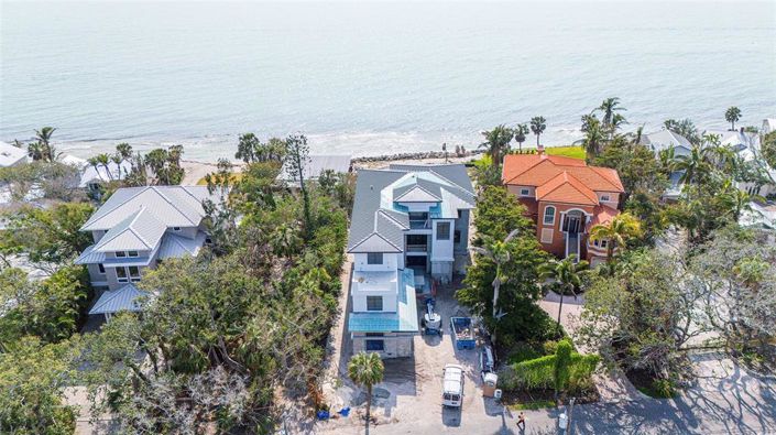 Image No.9-5 Bed Property for sale