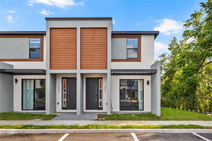 Image No.1-3 Bed Townhouse for sale