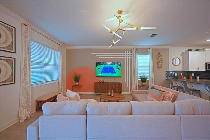 Image No.14-8 Bed Property for sale