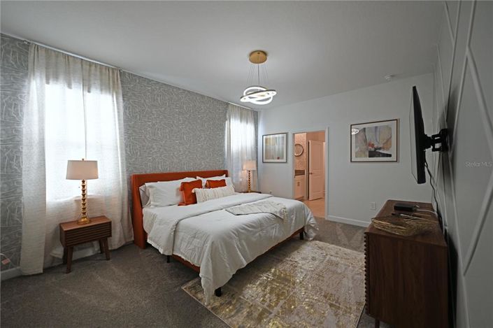 Image No.18-8 Bed Property for sale