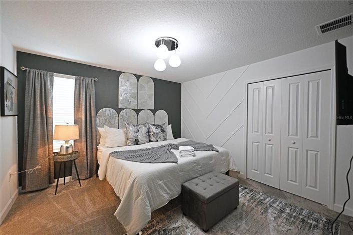 Image No.27-8 Bed Property for sale