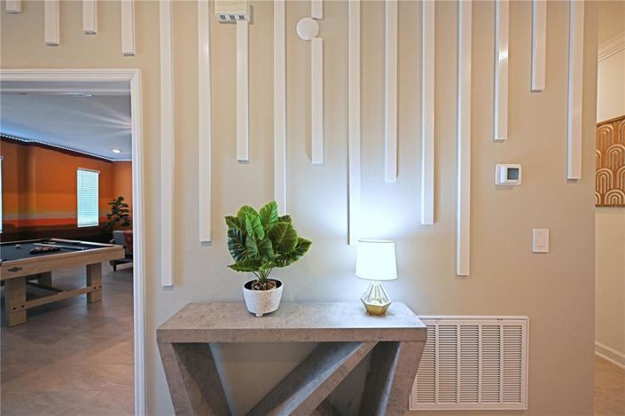 Image No.3-8 Bed Property for sale