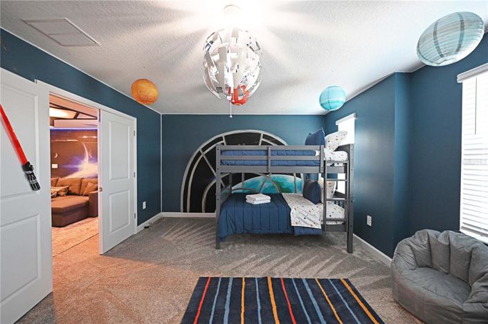 Image No.38-8 Bed Property for sale