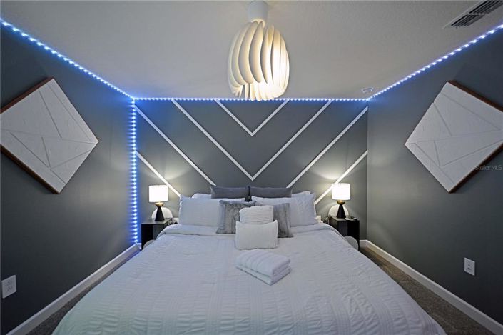 Image No.48-8 Bed Property for sale