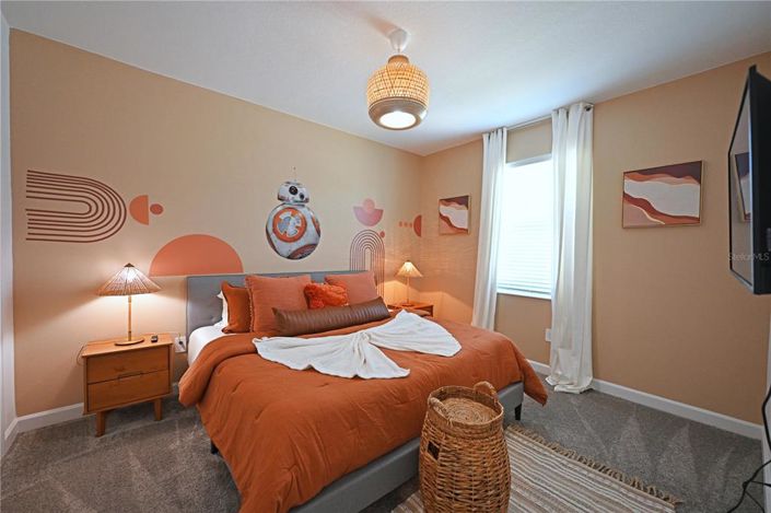 Image No.5-8 Bed Property for sale