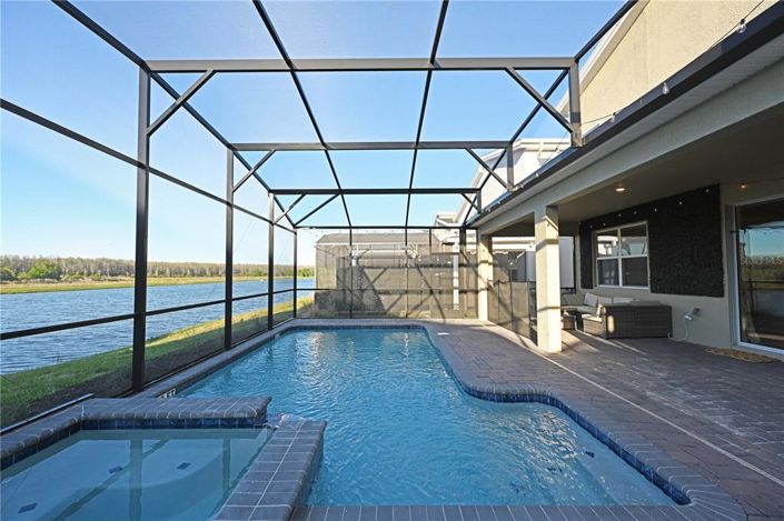 Image No.53-8 Bed Property for sale