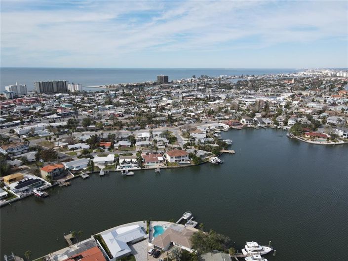 Image No.17-Propriété de 4 chambres à vendre à Floride