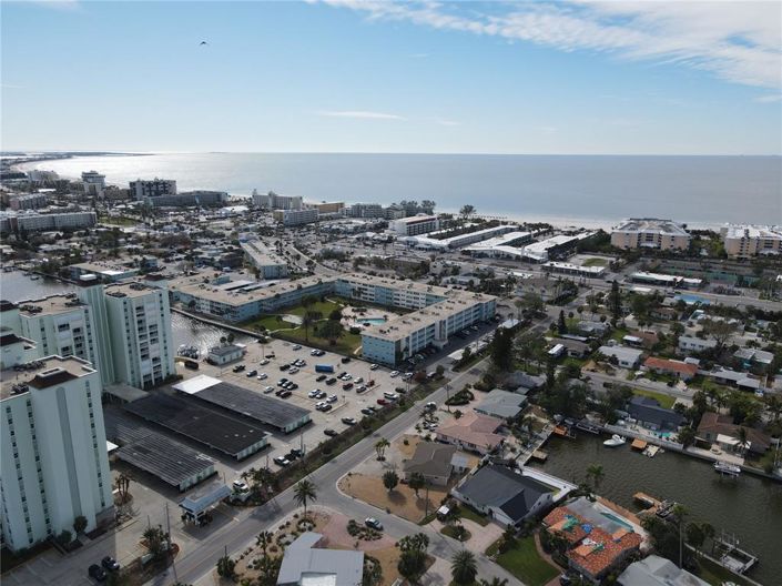 Image No.9-Propriété de 4 chambres à vendre à Floride