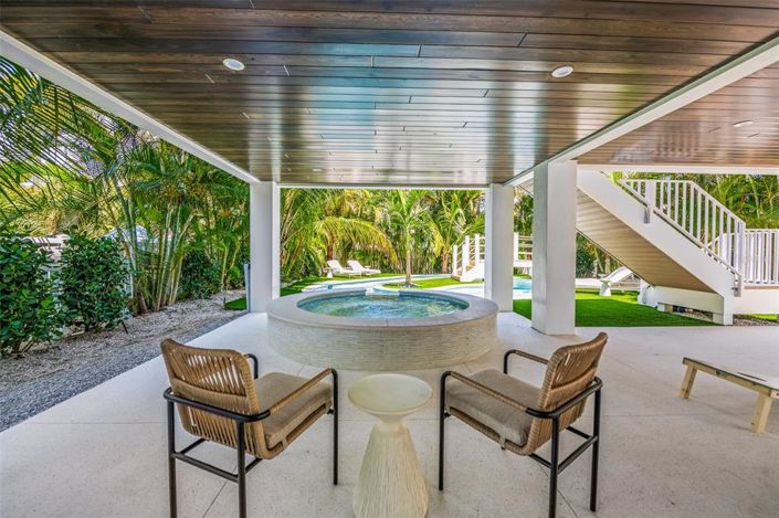 Image No.22-5 Bed Property for sale