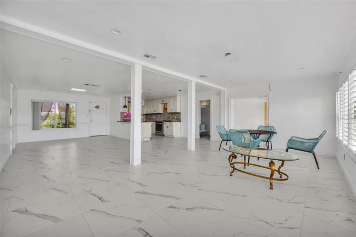 Image No.16-3 Bed Property for sale